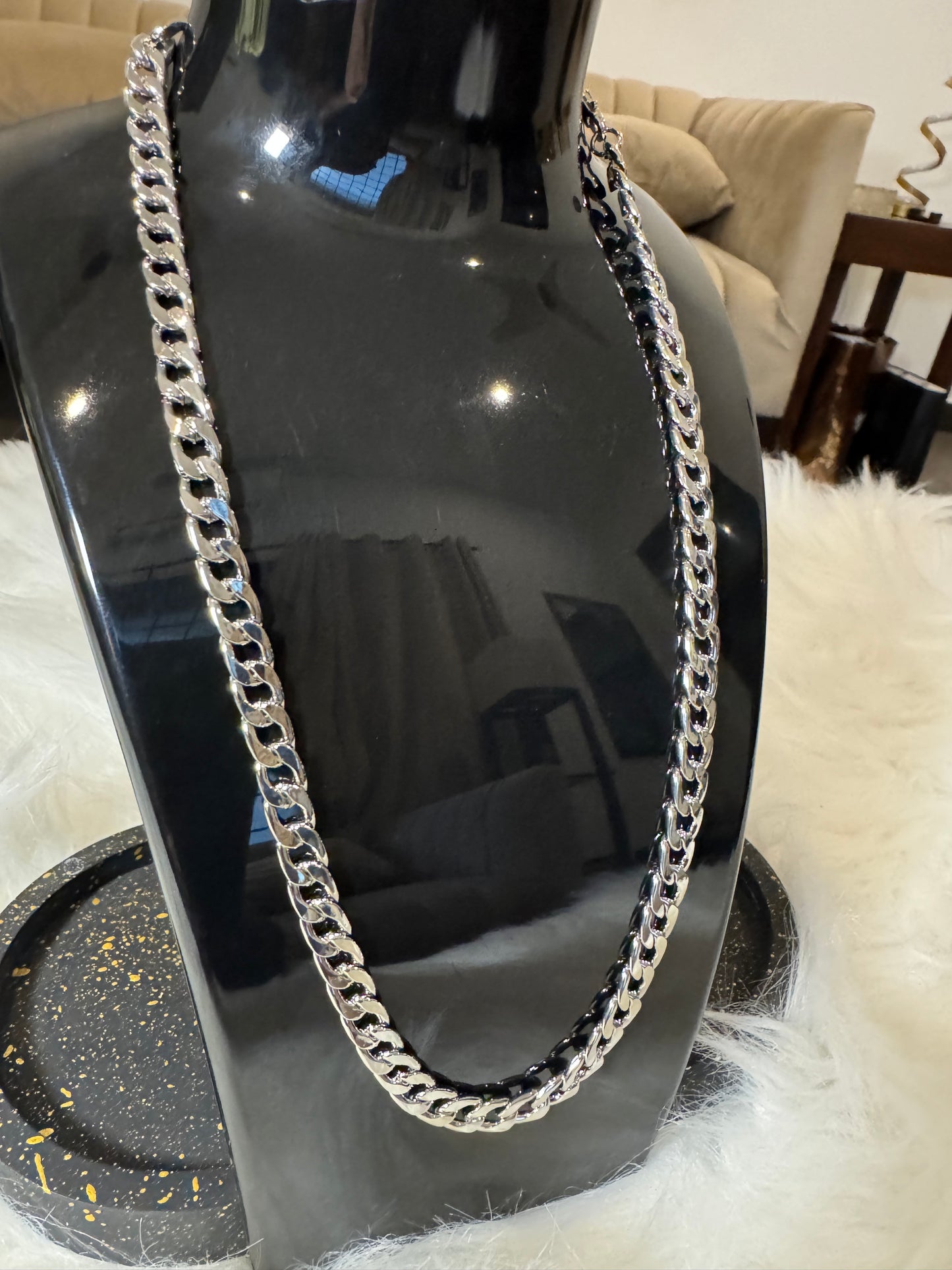 Sleek Stainless Steel Cubin Link Chain Necklace