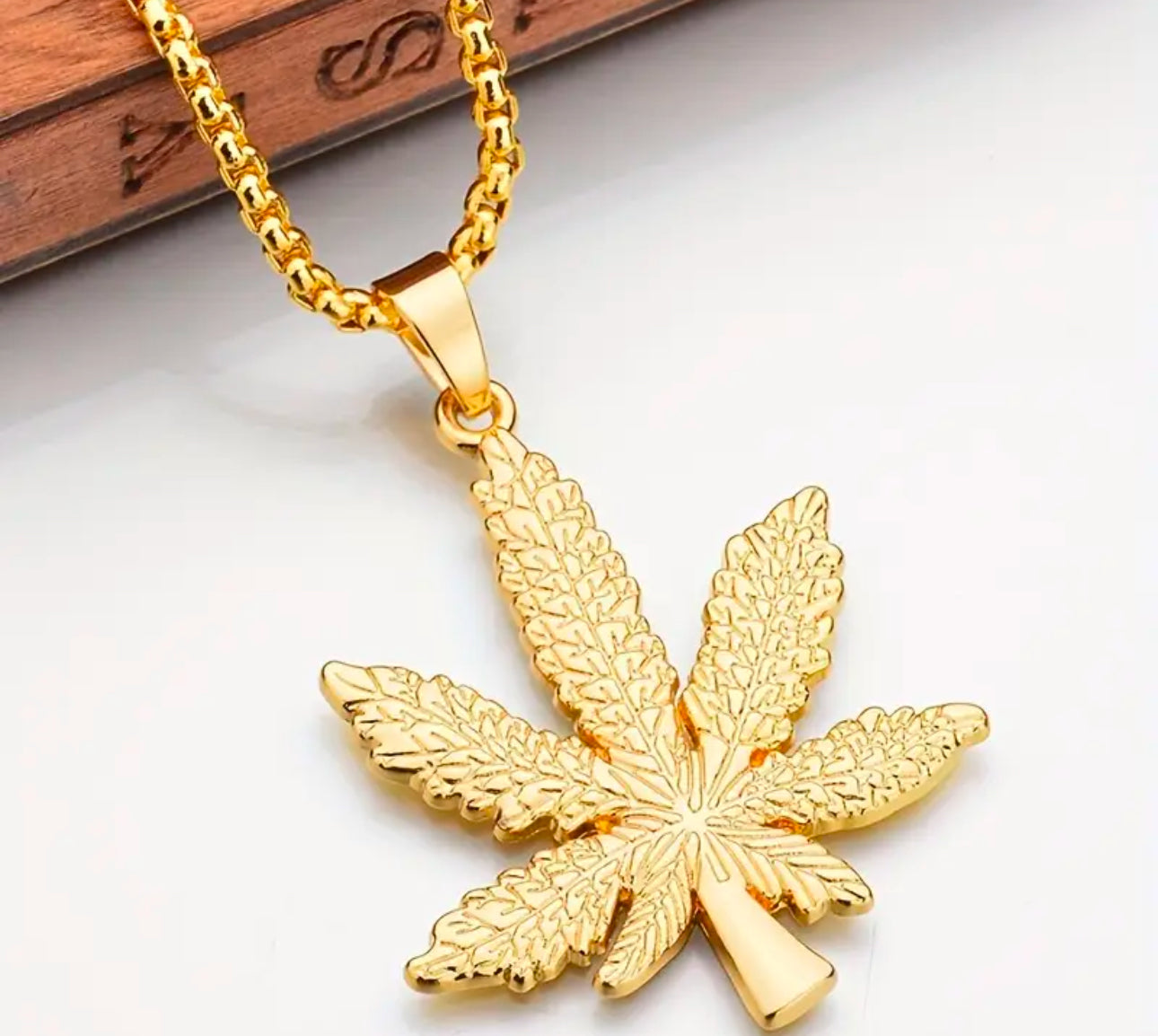 Weed Pendant